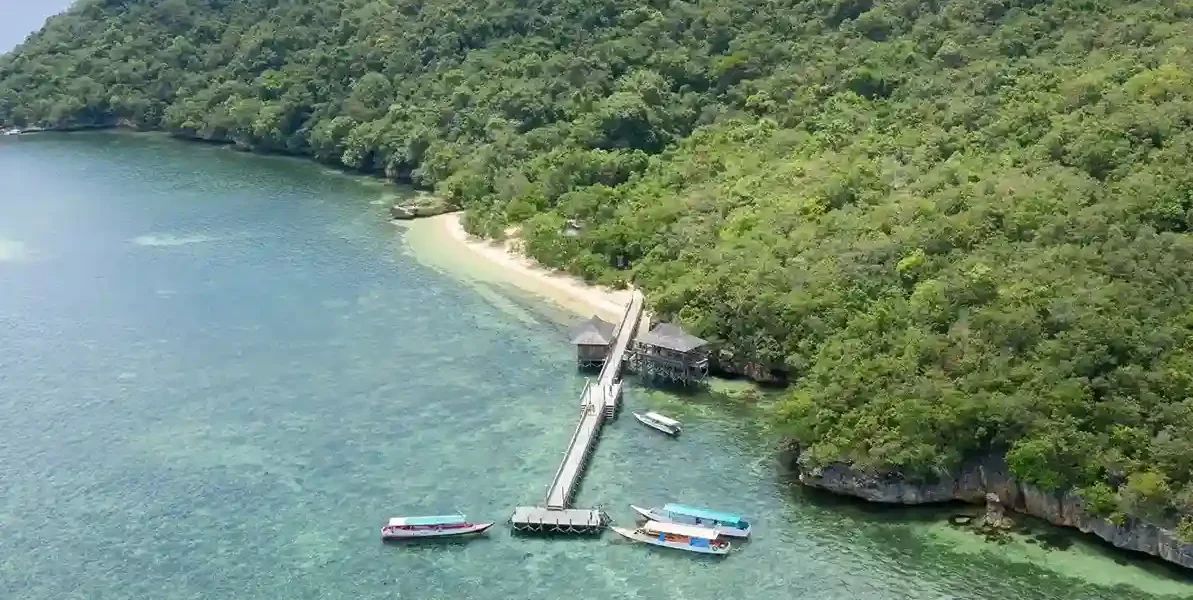 Drohnenaufnahme von Labuan Bajo