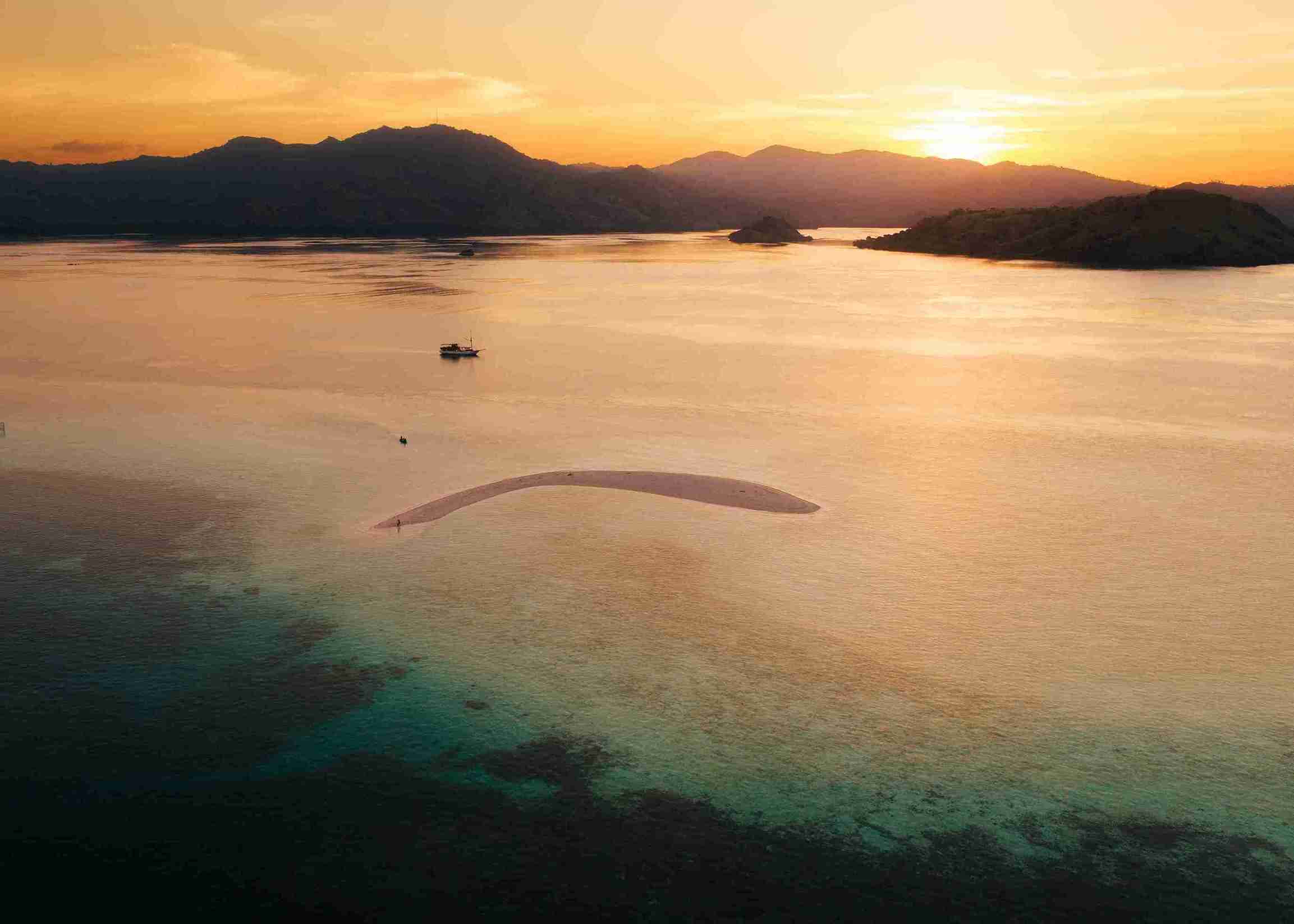 Drohnenaufnahme von Taka Makassar, Komodo Nationalpark