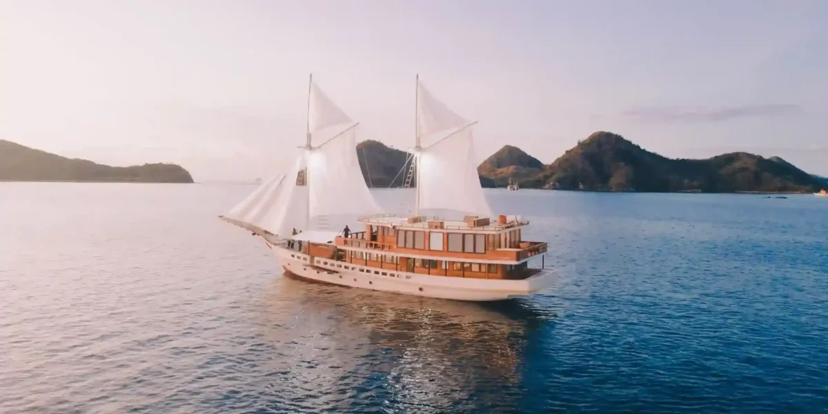 Elbark Kreuzfahrt Insel Komodo