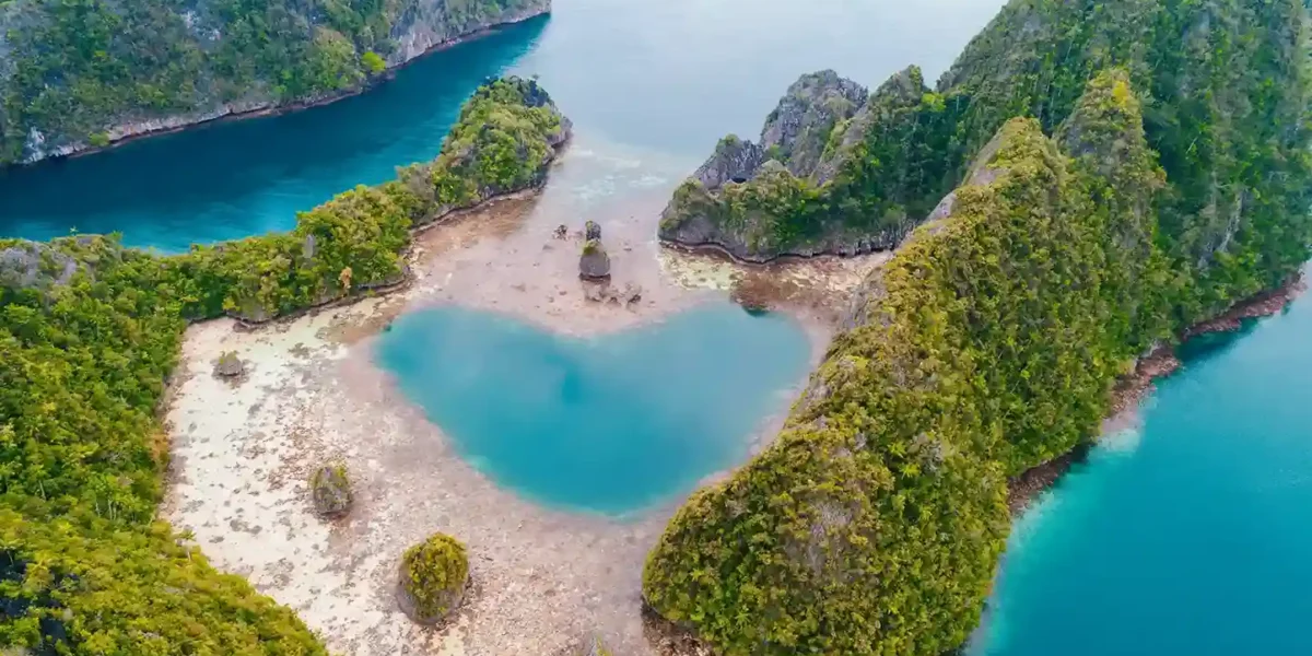 Raja Ampat aus der Vogelperspektive
