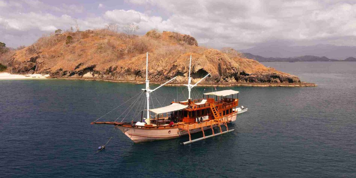 A Phinisi Kreuzfahrt Insel Komodo