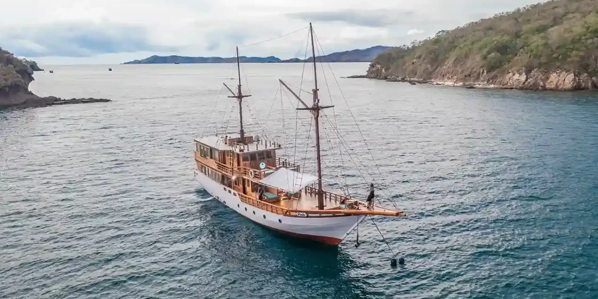 Arten von Bootstouren auf der Insel Komodo