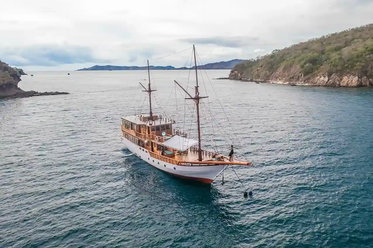 Arten von Bootstouren auf der Insel Komodo