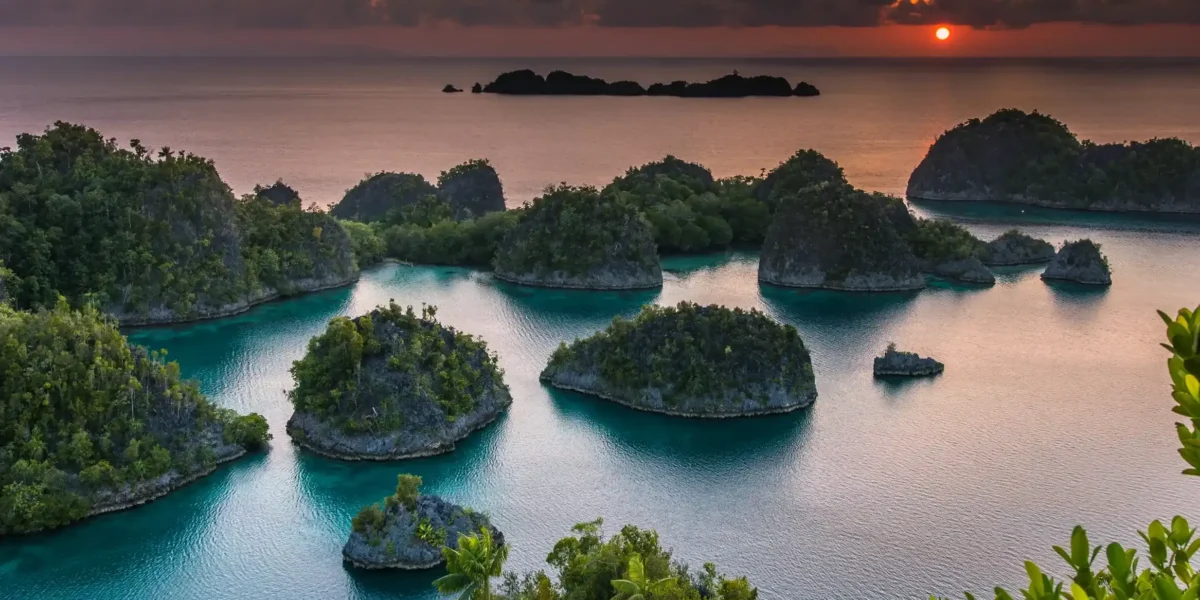 Raja Ampat aus der Vogelperspektive – Komodo Luxury