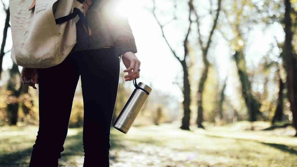 Bring deine eigene Flasche mit – KomodoLuxury