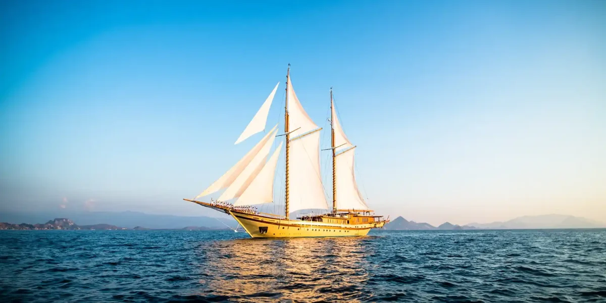 Lamima Yacht Kreuzfahrt Phinisi Charter von Komodo Luxury