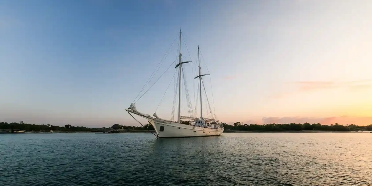 Mutiara Laut Kreuzfahrt Phinisi Charter von Komodo Luxury
