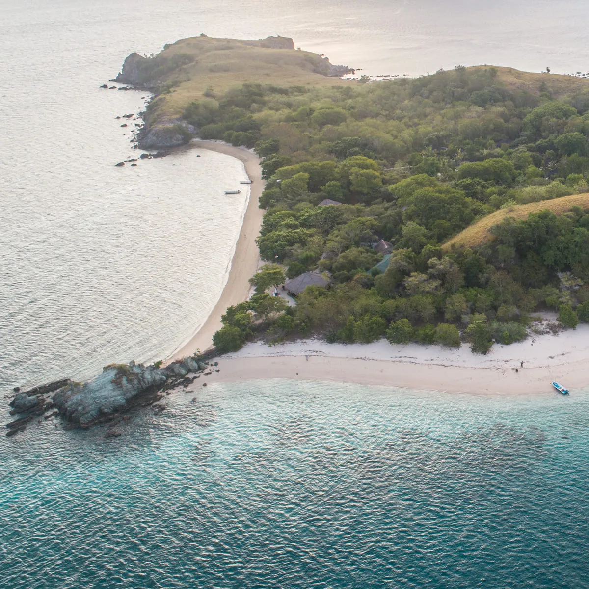 Isla Ángel | Tour en Helicóptero Komodo Luxury