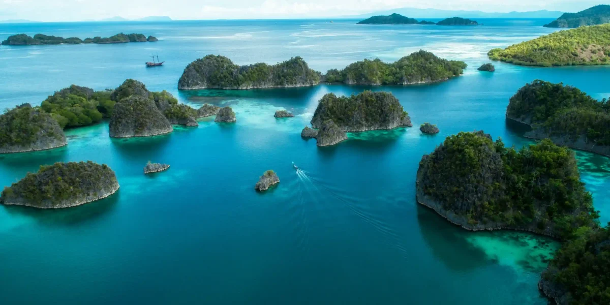 Salawati Raja Ampat – KomodoLuxury