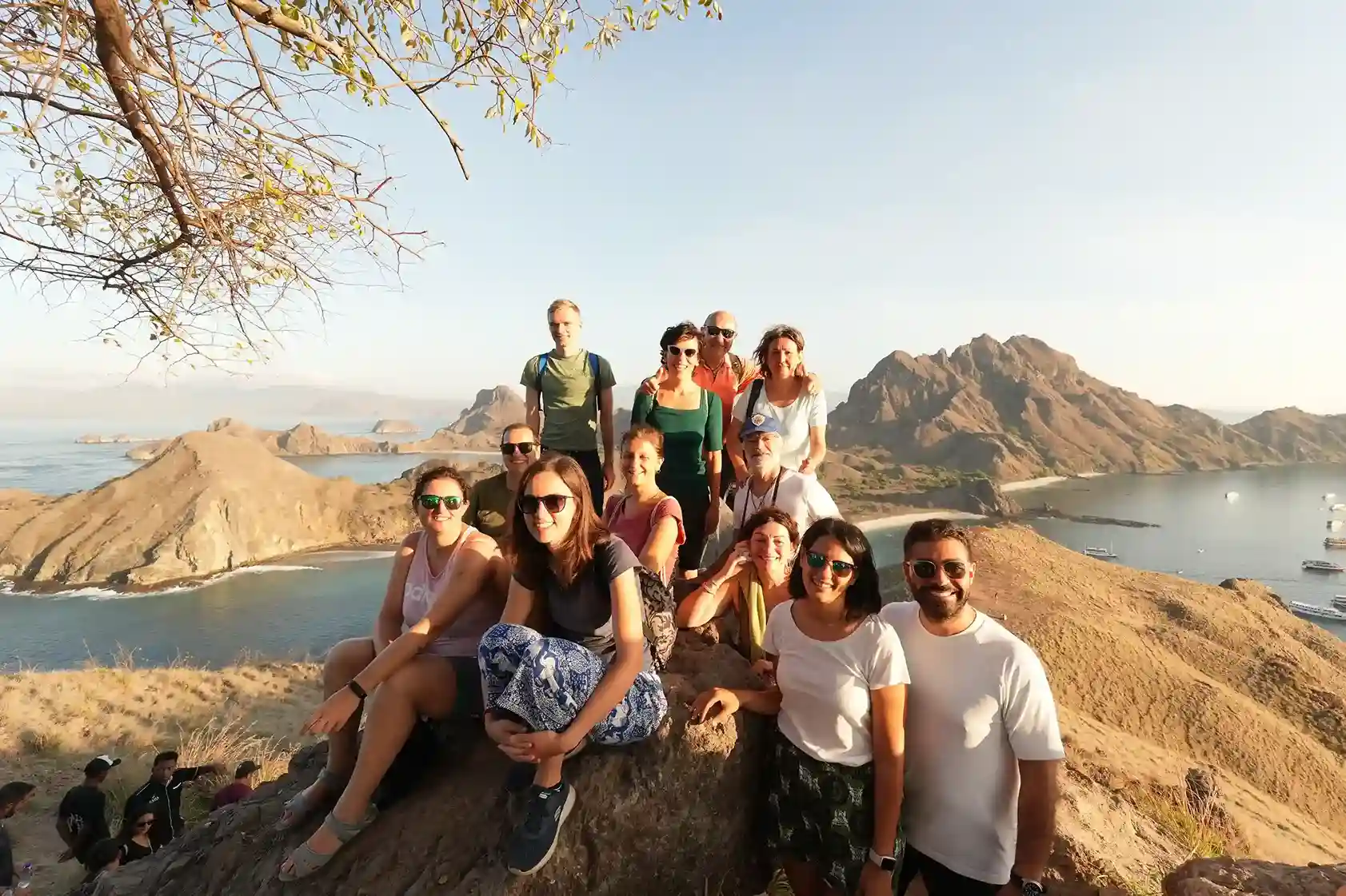 Padar , Parque Nacional de Komodo  Viagem partilhada a Komodo | Komodo Luxury