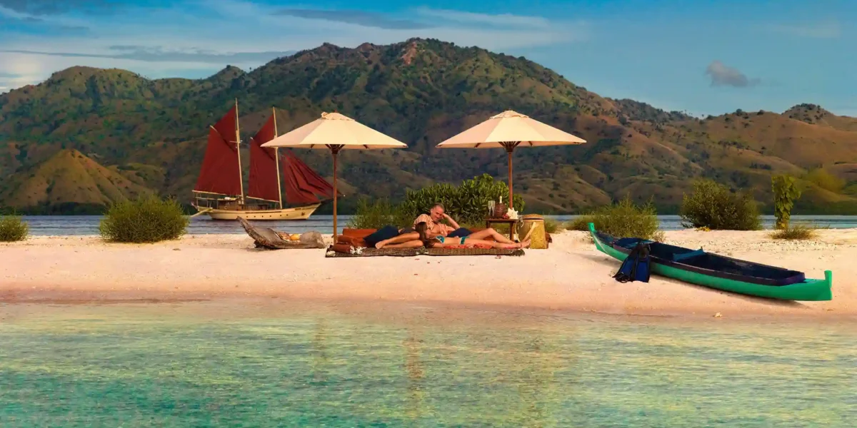Si Datu Bua Phinisi Segeln | Raja Ampat Tour  Komodo Tour Komodo Luxury