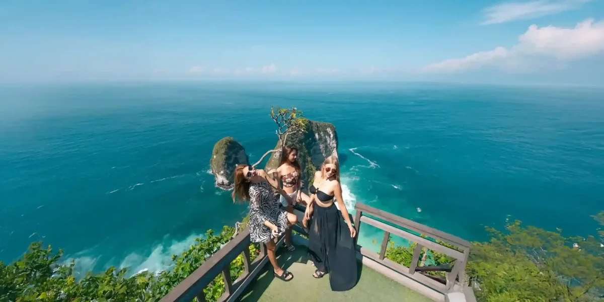 Kelingking Beach auf Bali | Bali Tour von Komodo Luxury X Bali erstklassig