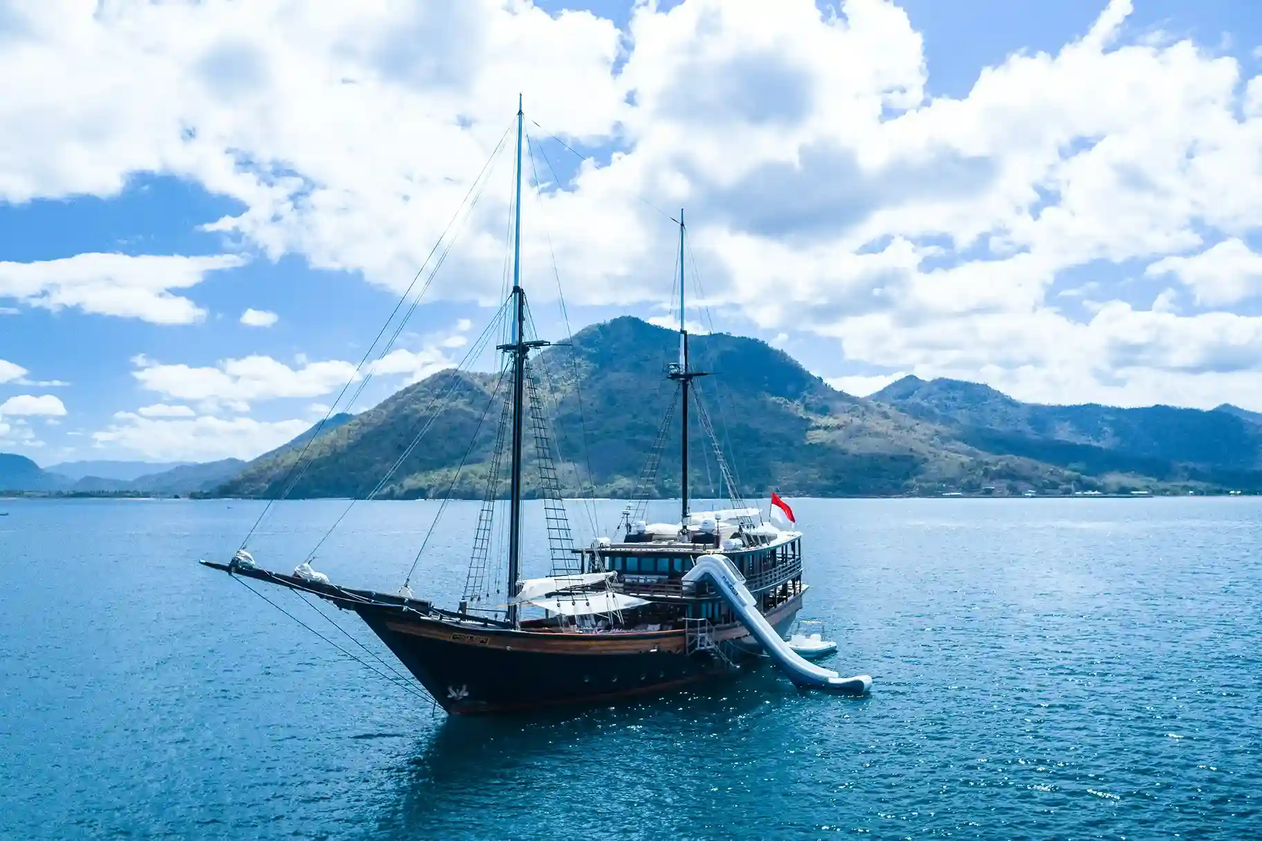 Toboganes acuáticos | Actividades acuáticas a cargo de Komodo Luxury