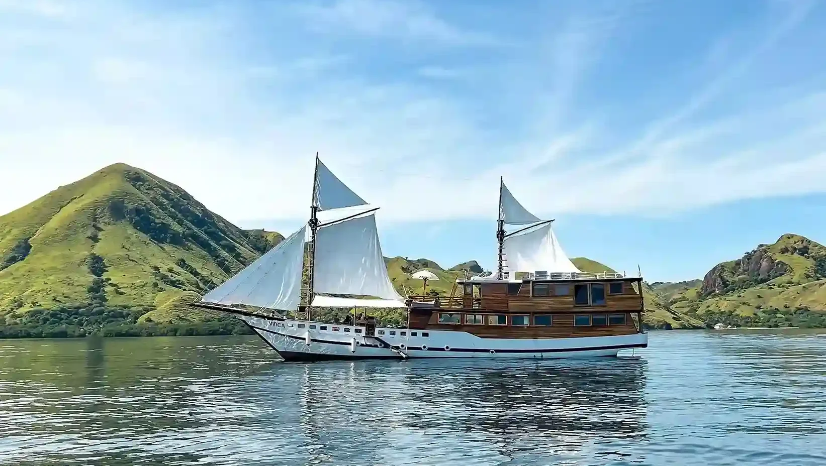 Außenansicht der Vinca Voyages | Komodo Luxury