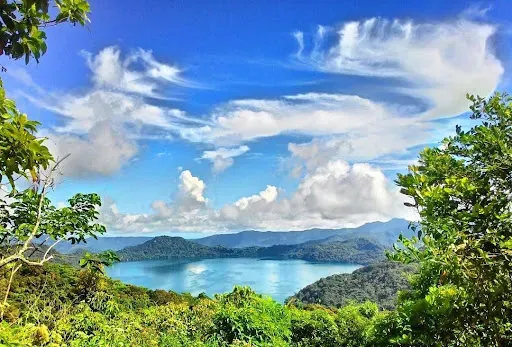 Lago Sano Nggoang | Tour en Helicóptero Komodo Luxury