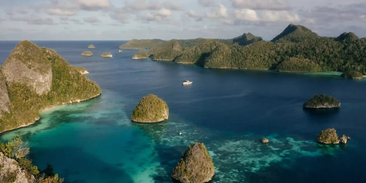 So besuchen Sie Wayag Insel Ampat | Komodo Luxury