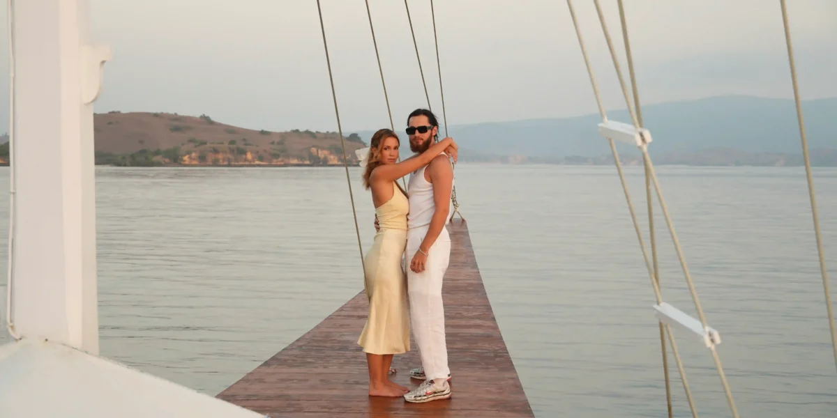 Flitterwochen-Yachtcharter in Indonesien Komodo Luxury