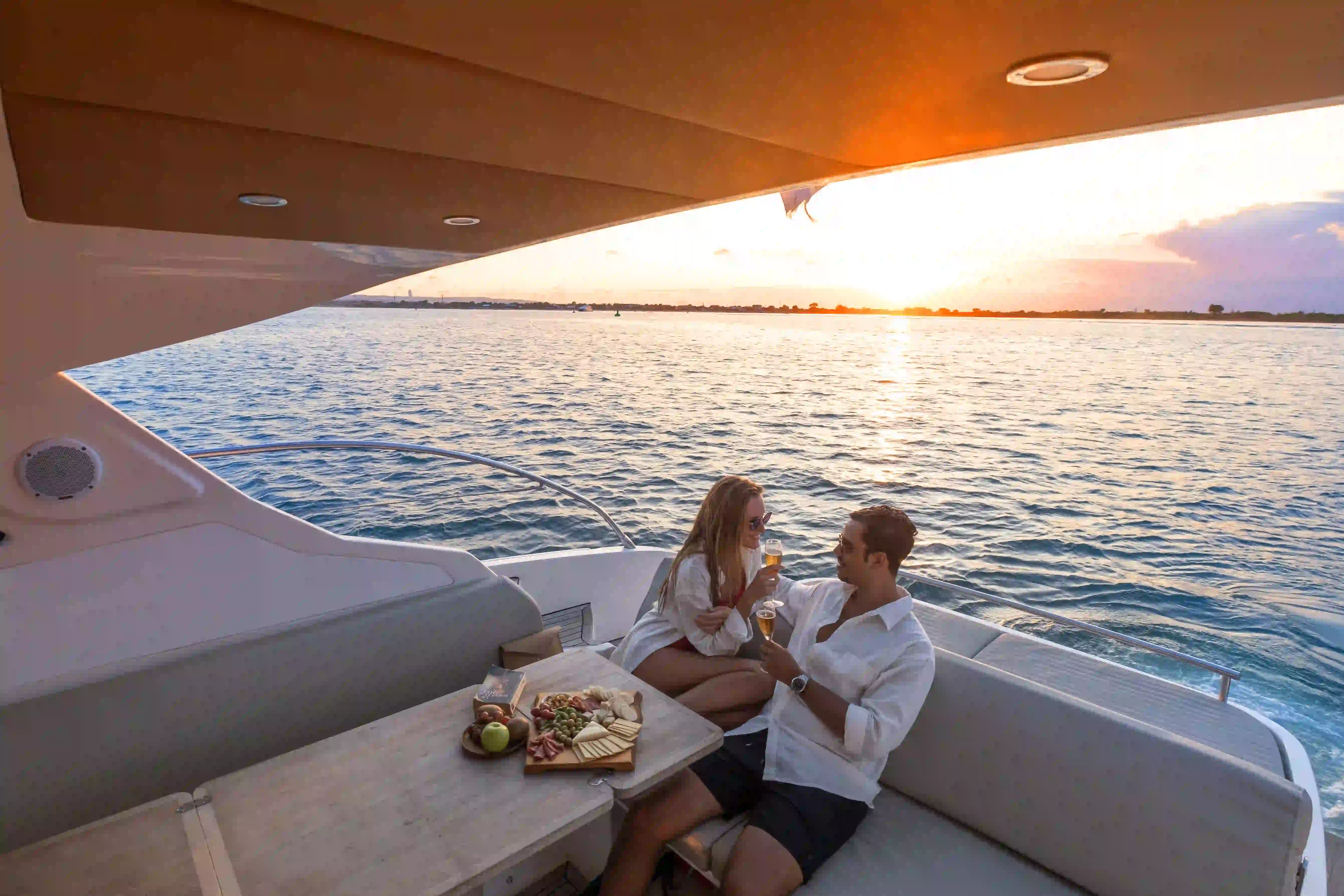 Inkludert i luksusyachtcharterpakken | Komodo Luxury