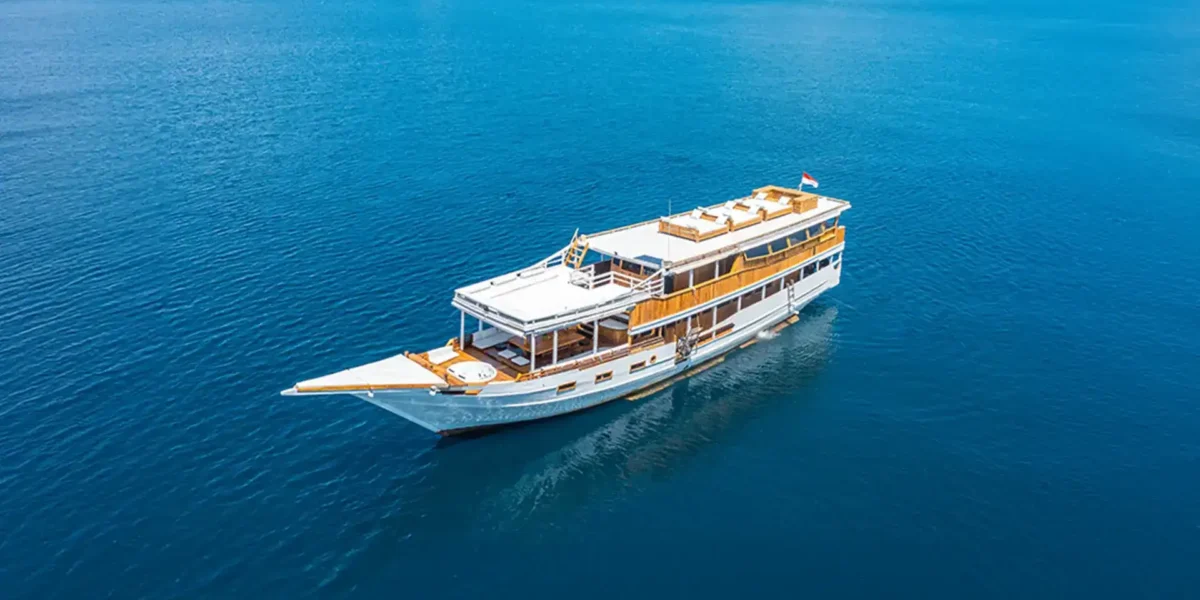 Malca Voyage auf der Insel Komodo – Segeltörn mit Komodo Luxury