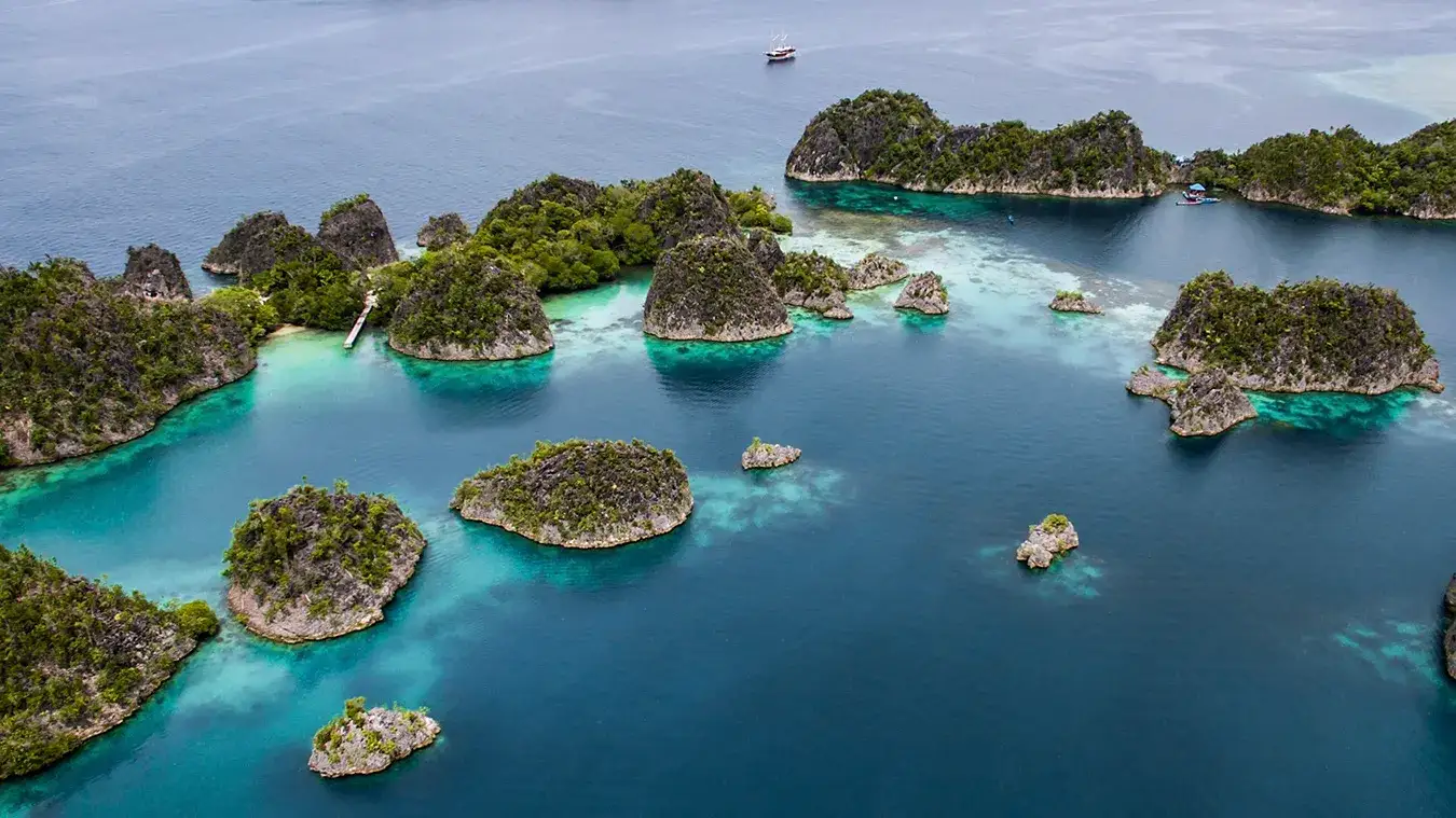 拉賈安帕特島 | 拉賈安帕特船宿之旅 |Komodo Luxury