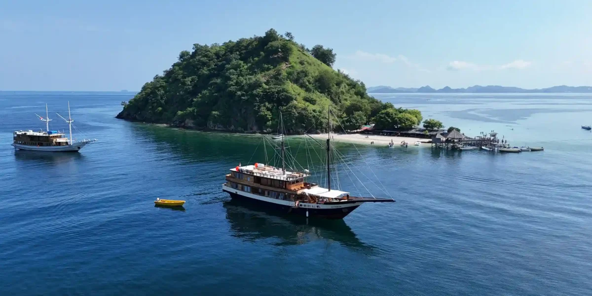 Komodo Segeln  Luxus yachtcharter | Komodo Luxury
